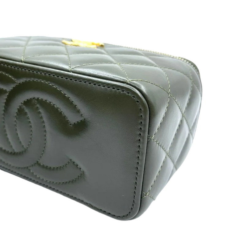 Lambskin Quilted Vanity Case Green GHW