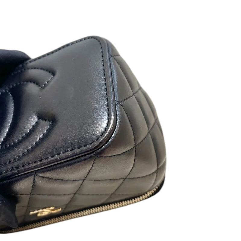 Vanity Case With Chain Lambskin Quilted Black GHW