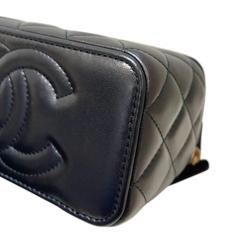 Vanity Case With Chain Lambskin Quilted Black GHW