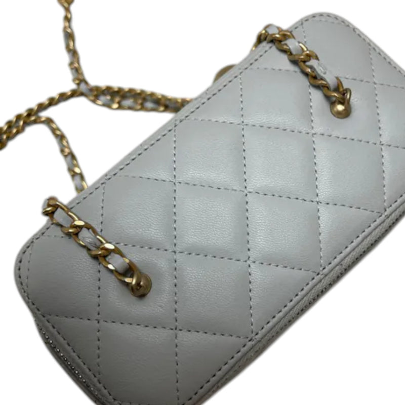 Pearl Crush Vanity Case With Chain Small Lambskin Light Grey GHW