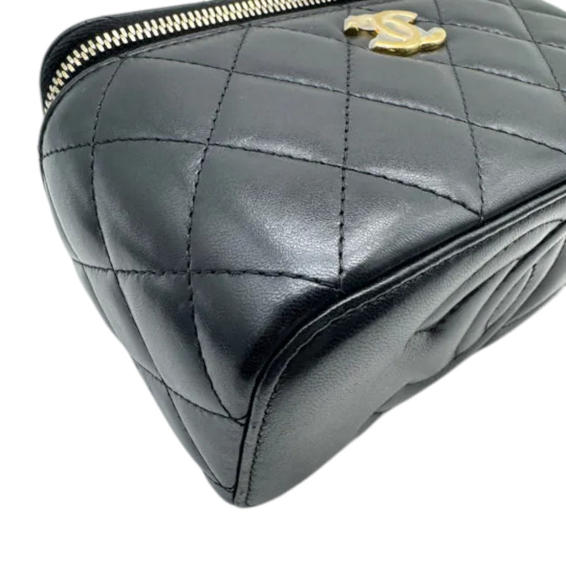 Vanity Case With Chain Lambskin Quilted Black GHW