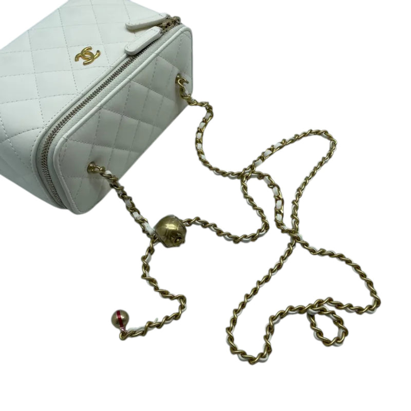 Vanity Case With Chain Pearl Crush Small Lambskin White GHW