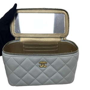 Pearl Crush Vanity Case With Chain Small Lambskin Light Grey GHW