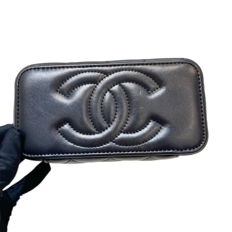 Vanity Case With Chain Lambskin Quilted Black GHW