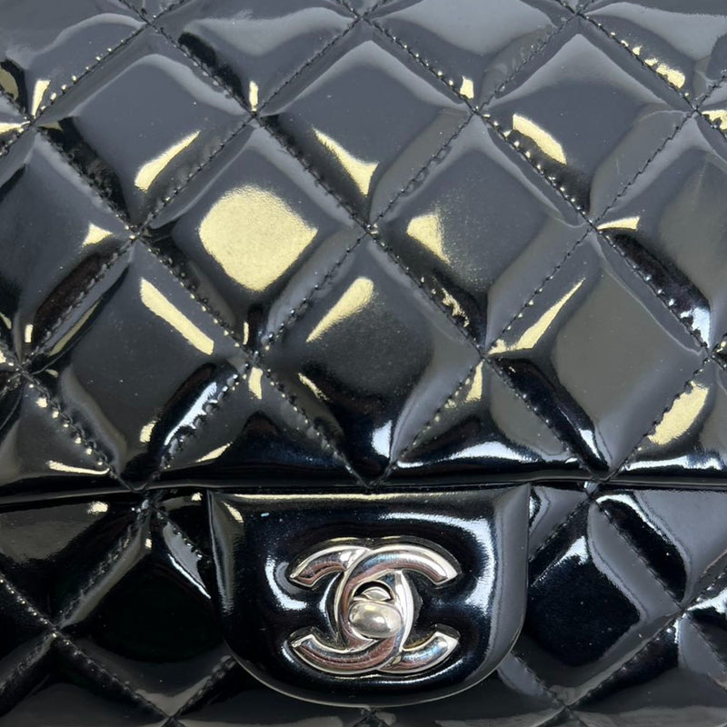 Clutch with Chain Flap Patent Quilted Black SHW