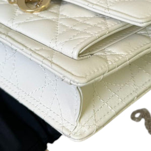 Miss Dior Chain Pouch Lambskin White GHW