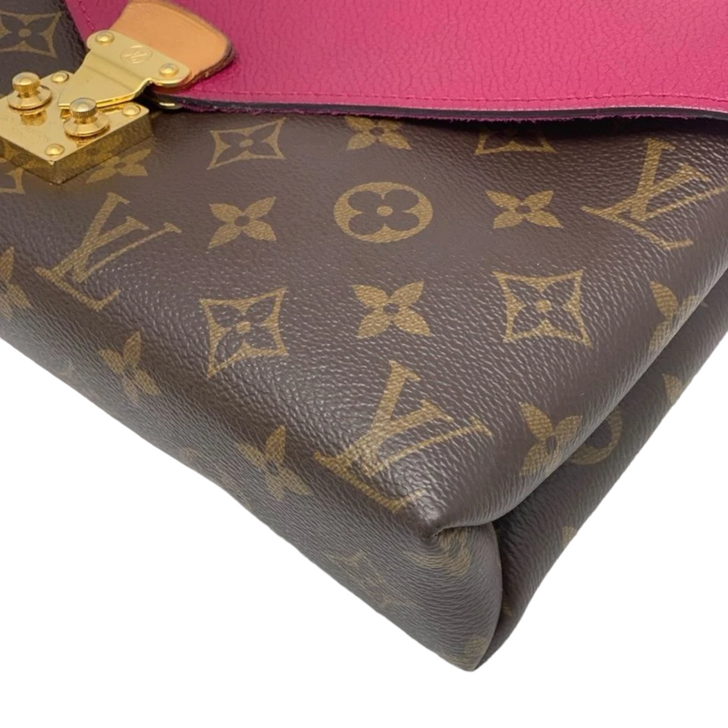 Louis Vuitton Pallas Chain Bag Monogram Canvas/Aurore GHW