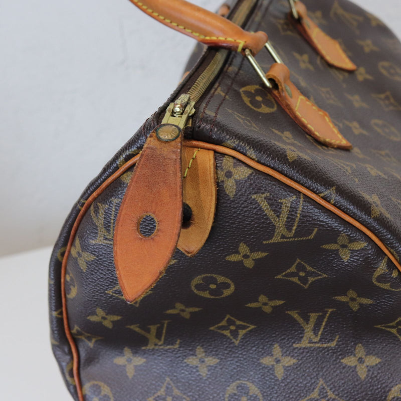 Speedy 25 with twilly and charm  Scarf on bag, Louis vuitton