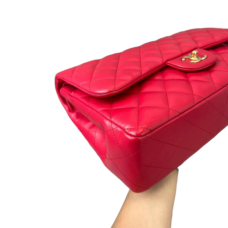 Jumbo Classic Flap Red Lambskin Quilted GHW