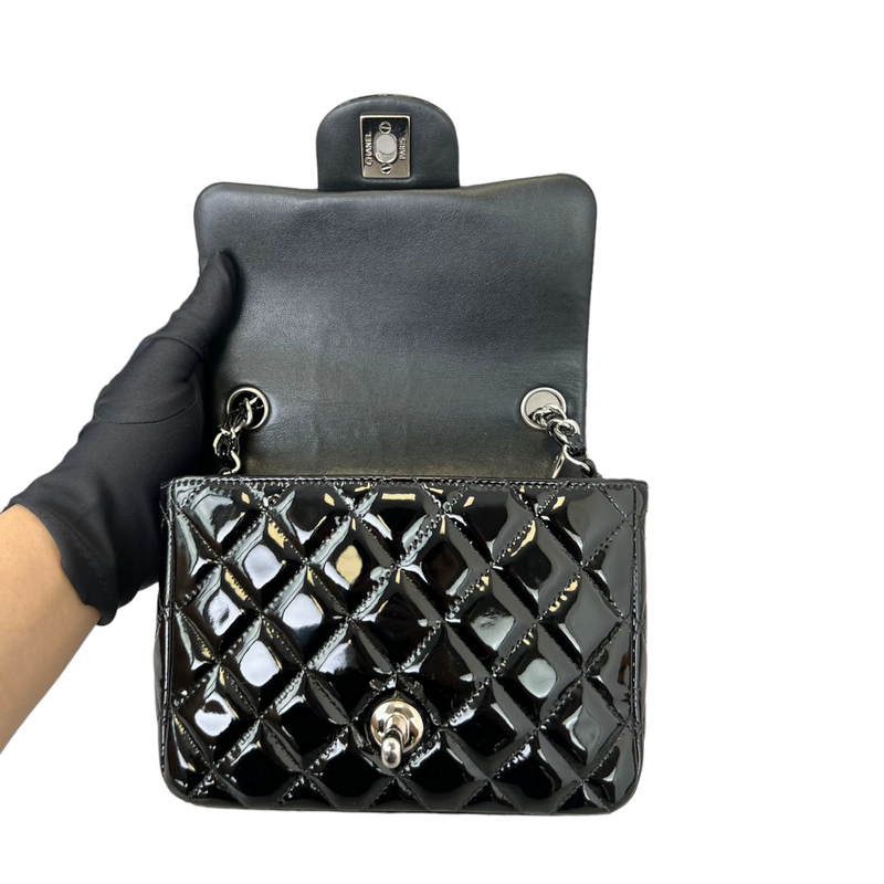 Mini Square Flap Patent Black SHW