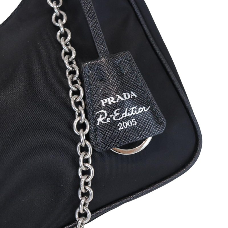 Prada Re-Edition 2005 Shoulder Bag Nylon Black