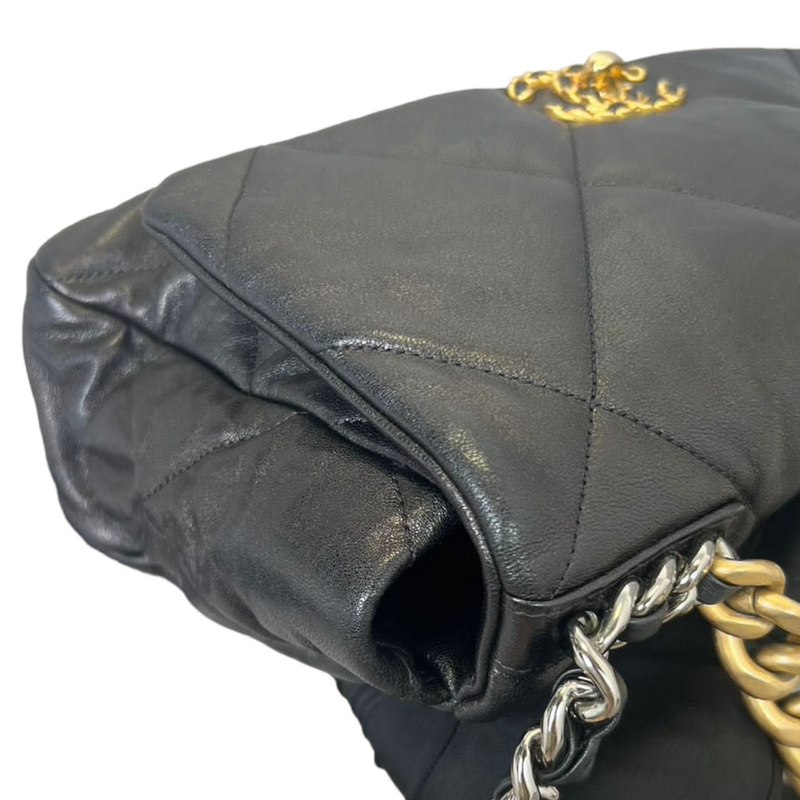 CHANEL CHANEL 19 Medium Flap Bag in Black Goatskin