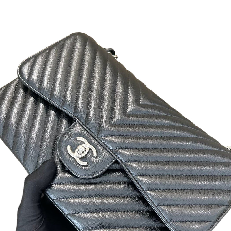 Jumbo Double Flap Caviar Chevron Quilted Black SHW