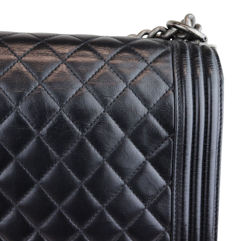 New Medium Boy Flap Calfskin Quilted Black RHW