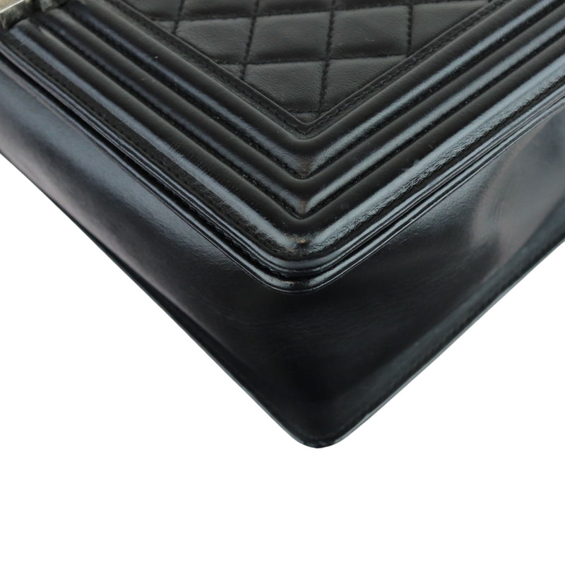 New Medium Boy Flap Calfskin Quilted Black RHW