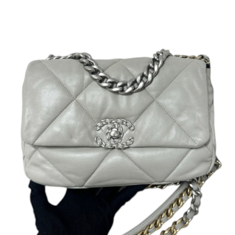 19 Flap Small Lambskin Quilted Grey MHW