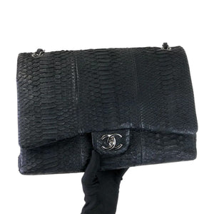 Maxi Double Flap Matte Python Black SHW