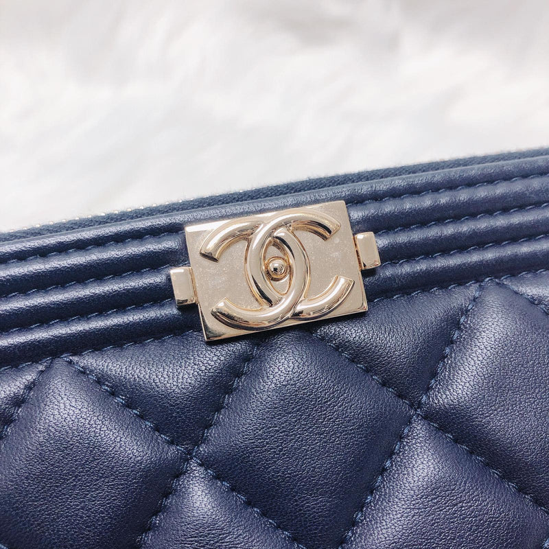 Chanel caviar quilted classic zip boy Pouch