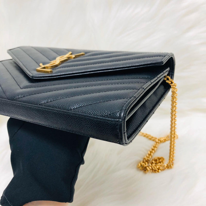 Saint Laurent Envelope Medium Bag Grain de Poudre Black in Textured  Calfskin Leather with Gold-tone - US