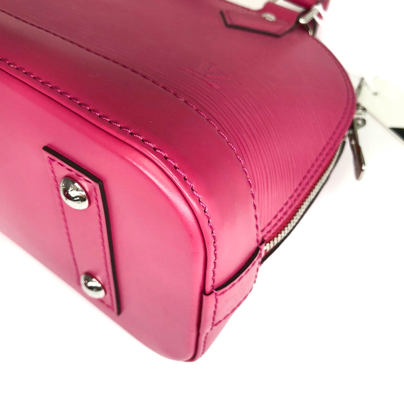 Alma bb leather handbag Louis Vuitton Pink in Leather - 35969600