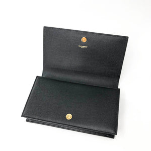 Black grained clutch with GHW