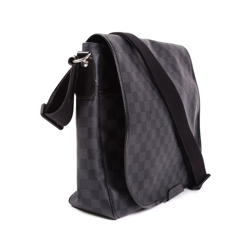 Louis Vuitton Damier Graphite Daniel GM Messenger Bag