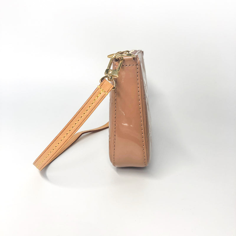 The Lux Portal on X: Louis Vuitton GHW Nude Vernis Leather Clutch