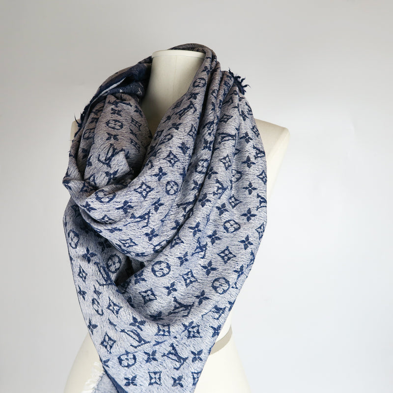 Louis Vuitton LV Shawl denim new Blue Silk ref.437217 - Joli Closet