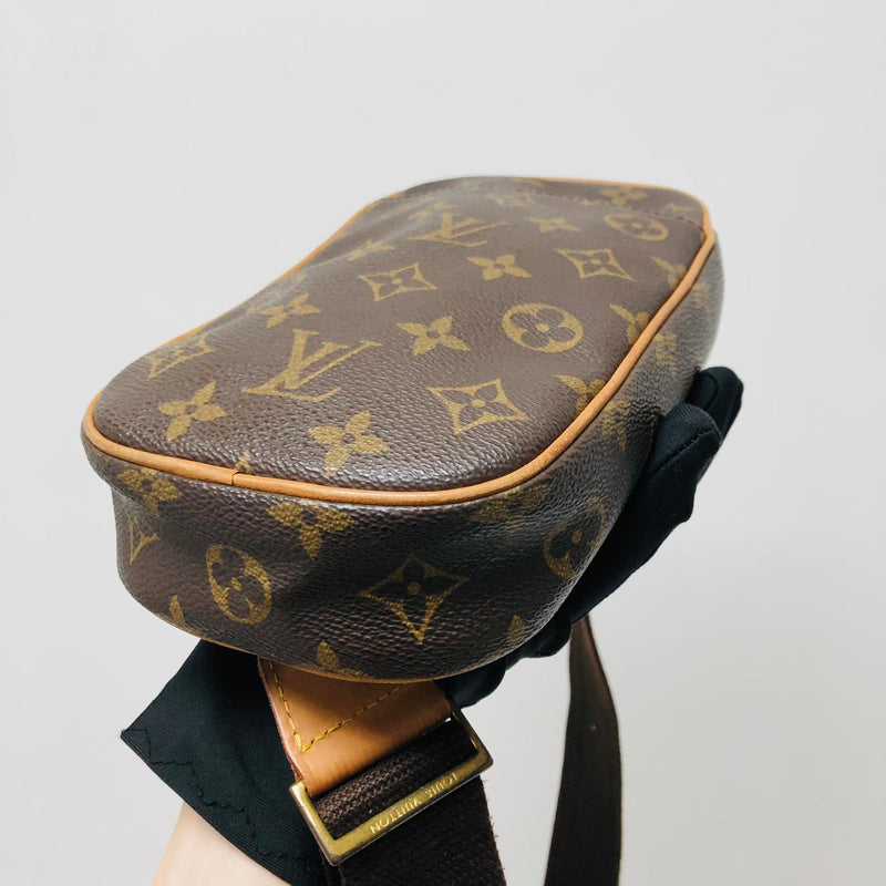 Auth Louis Vuitton Monogram Pochette Gange Body Bag Waist Bag