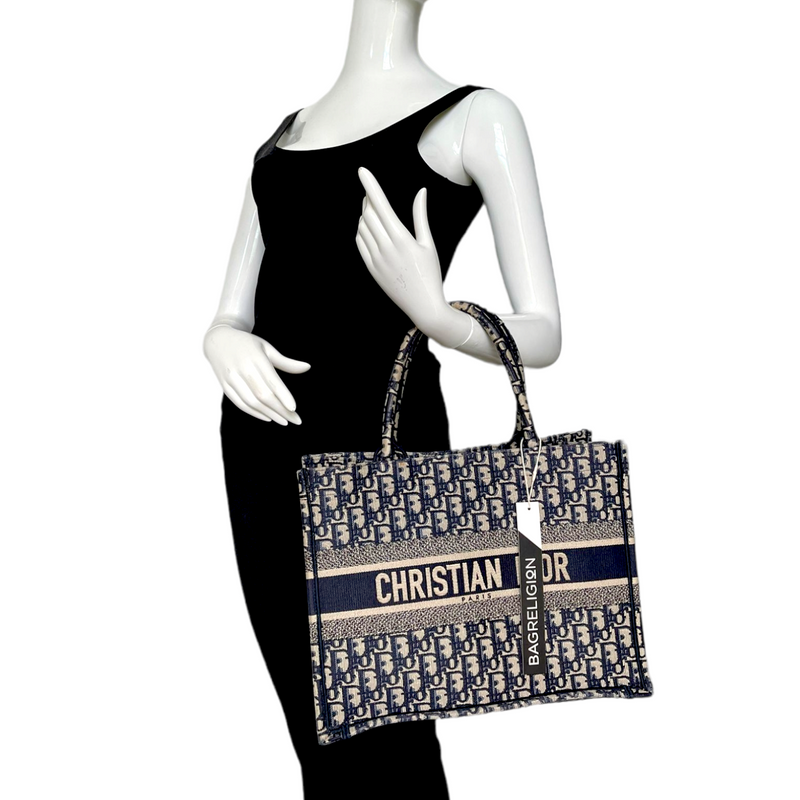 Black Dior Shopping Bag With Soft - Canvas Wall Art