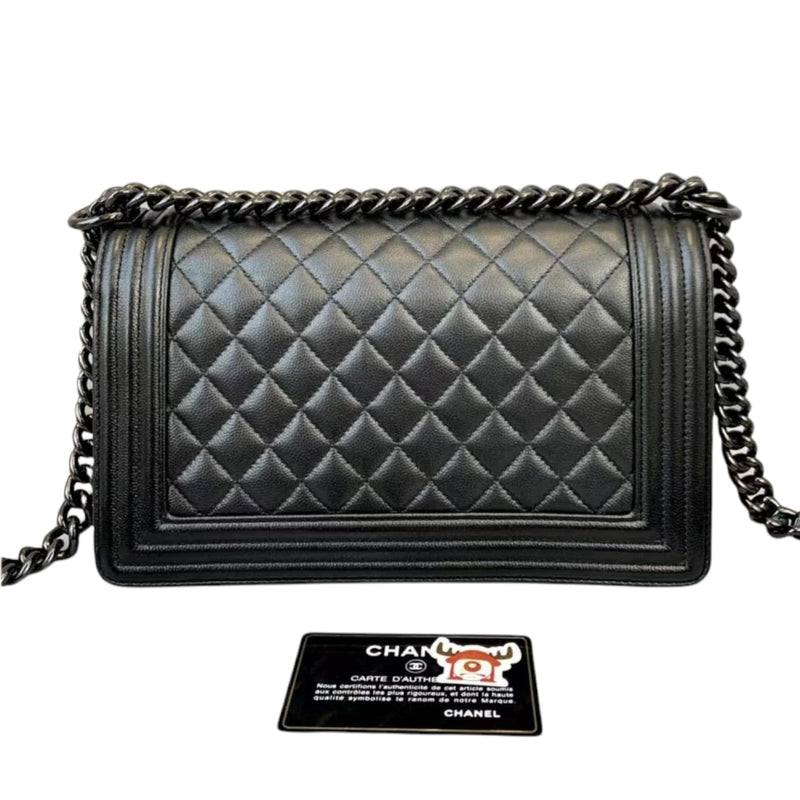 Chanel le boy online so black