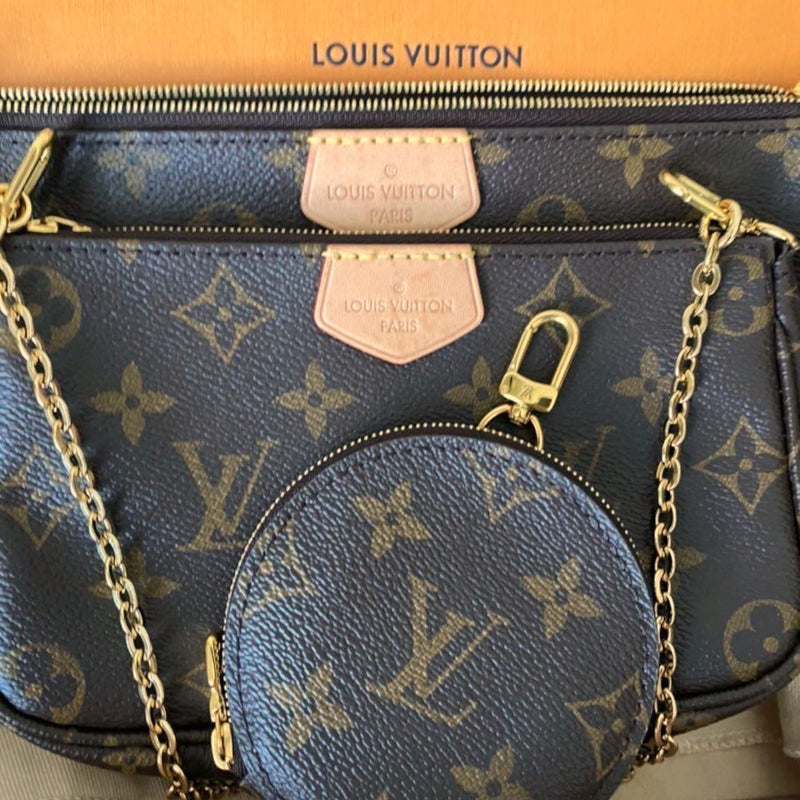 New Authentic Louis Vuitton Leather Vachetta Pochette Accessoires