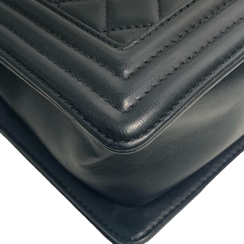 Boy Old Medium Lambskin Black GHW