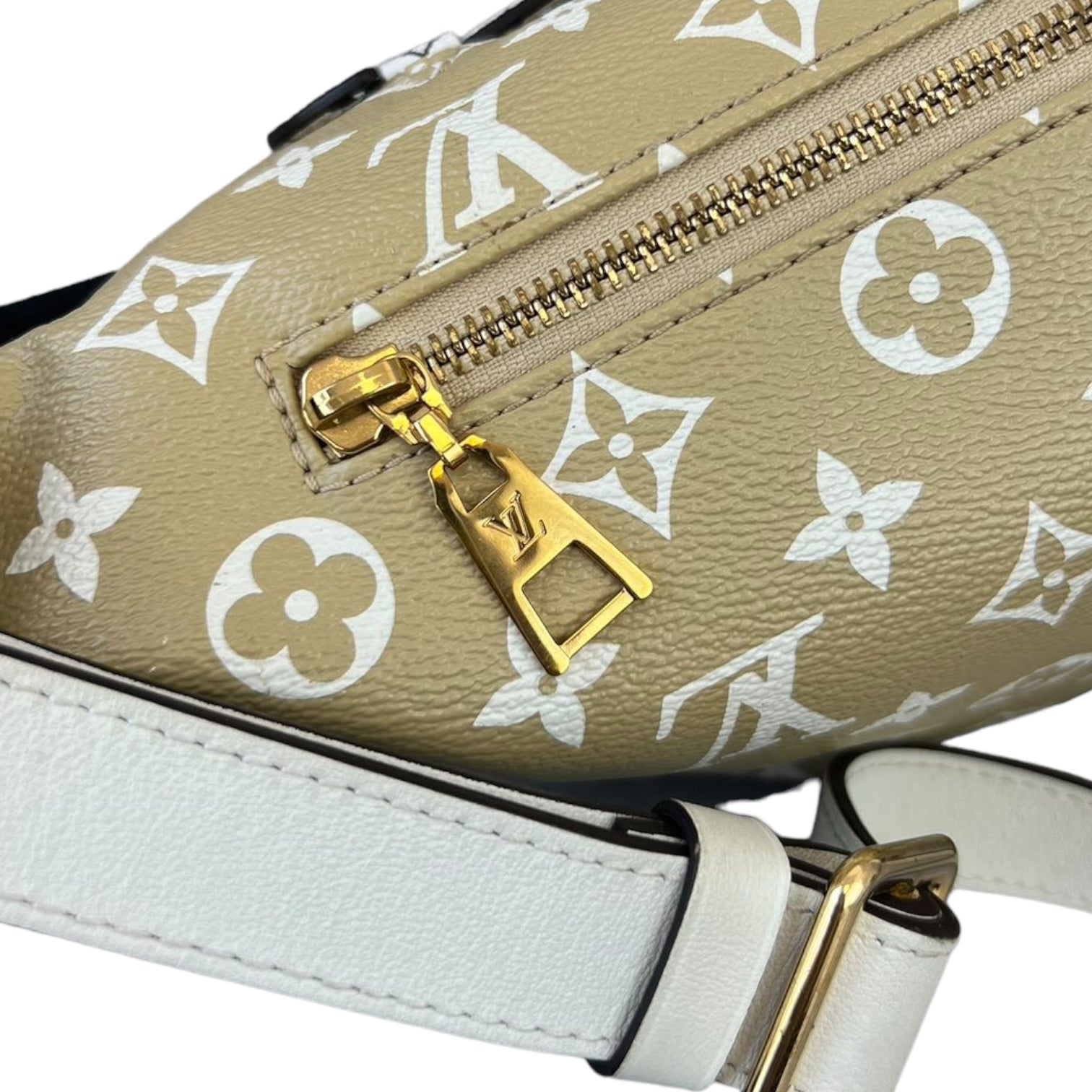 Louis vuitton fanny pack white sale