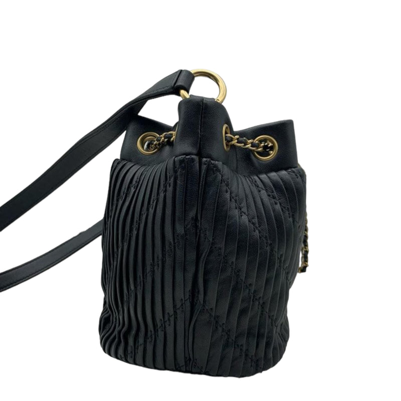 Coco Pleats Drawstring Bucket Black