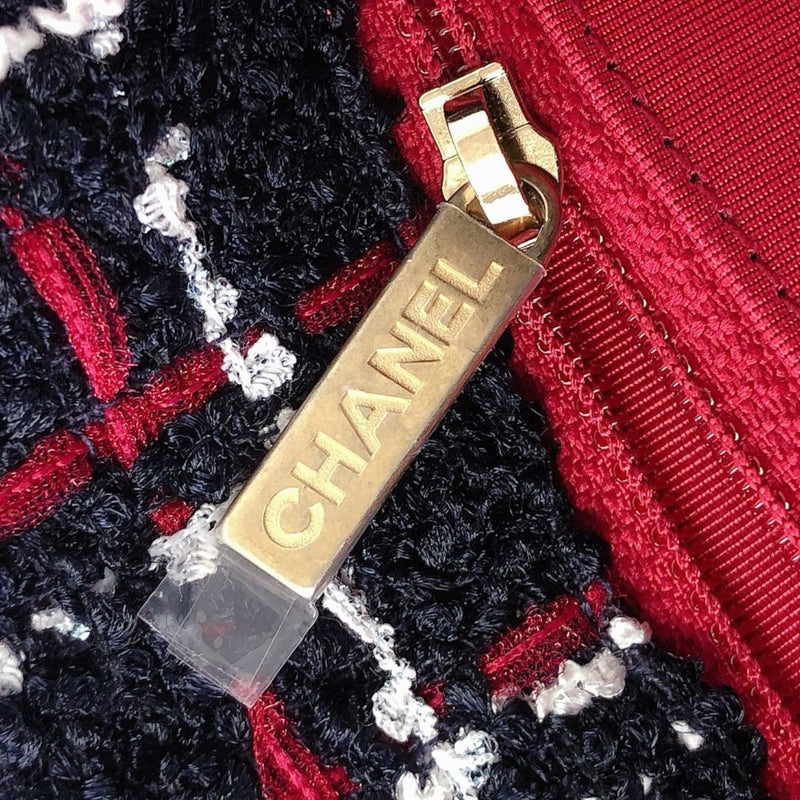 Large Chanel 19 Tweed Bag Review & Outfit Styling 😍 