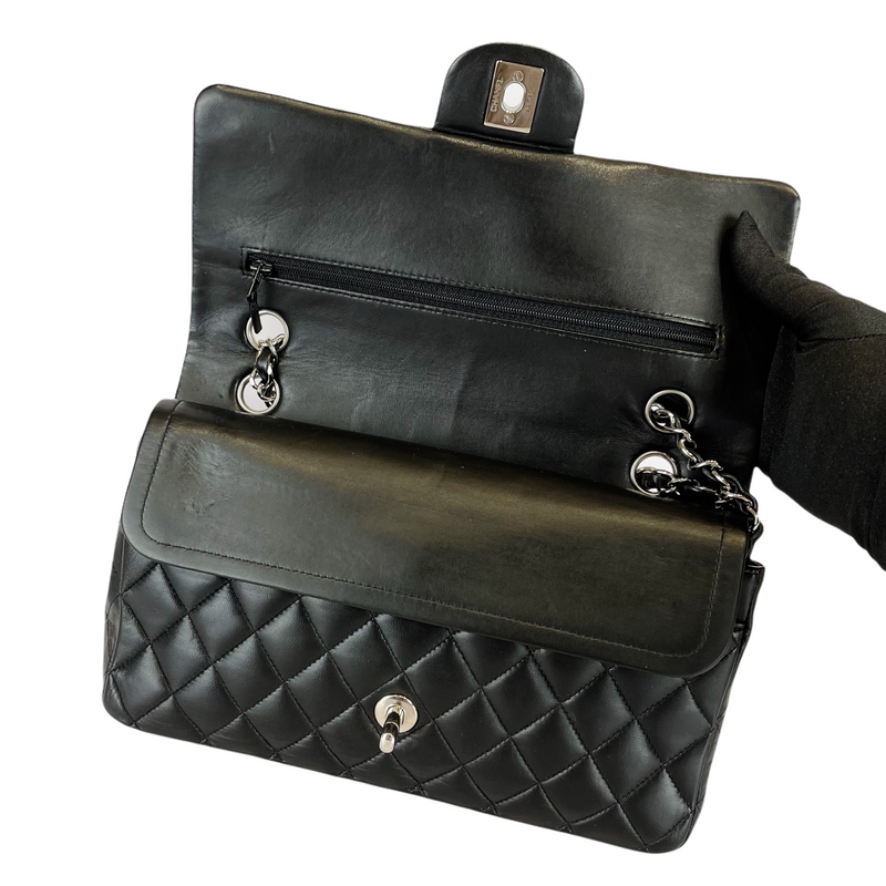 Classic Flap Medium Lambskin Black SHW