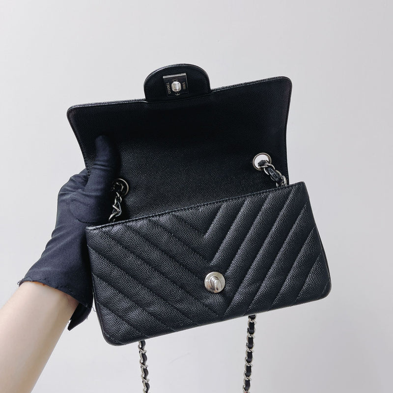 Mini Flap Bag Chevron Caviar Black SHW